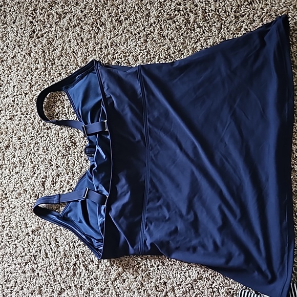 Lands End Underwire Surplice Top - Picture 3 of 6